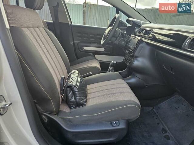 Серый Ситроен С3, объемом двигателя 1.2 л и пробегом 61 тыс. км за 9500 $, фото 17 на Automoto.ua