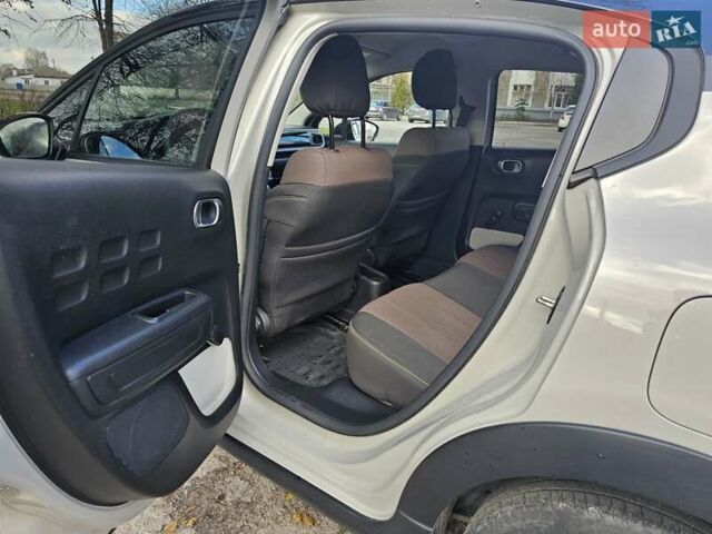 Серый Ситроен С3, объемом двигателя 1.2 л и пробегом 61 тыс. км за 9500 $, фото 20 на Automoto.ua