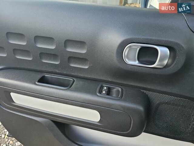 Серый Ситроен С3, объемом двигателя 1.2 л и пробегом 61 тыс. км за 9500 $, фото 10 на Automoto.ua