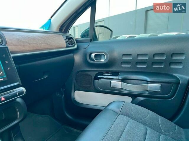 Серый Ситроен С3, объемом двигателя 1.2 л и пробегом 77 тыс. км за 12990 $, фото 33 на Automoto.ua