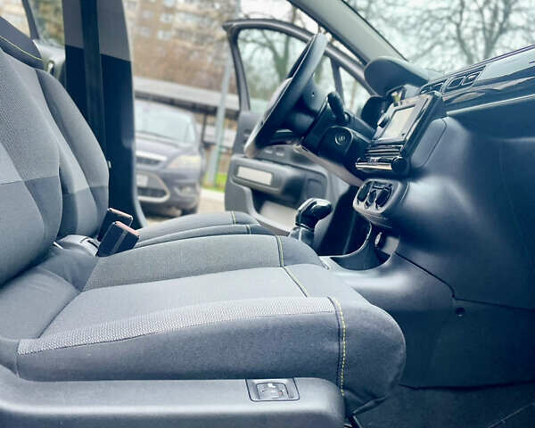 Серый Ситроен С3, объемом двигателя 1.2 л и пробегом 78 тыс. км за 9499 $, фото 20 на Automoto.ua