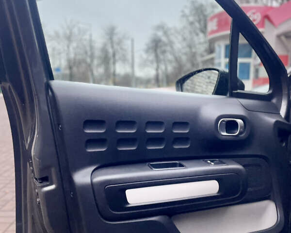 Серый Ситроен С3, объемом двигателя 1.2 л и пробегом 78 тыс. км за 9499 $, фото 29 на Automoto.ua