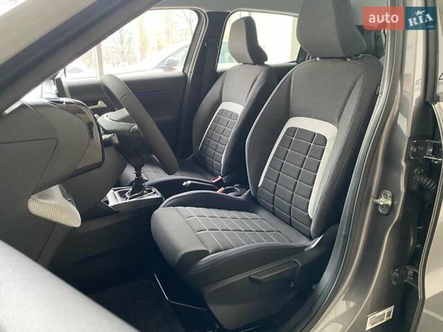 Серый Ситроен С3, объемом двигателя 1.2 л и пробегом 1 тыс. км за 18000 $, фото 11 на Automoto.ua