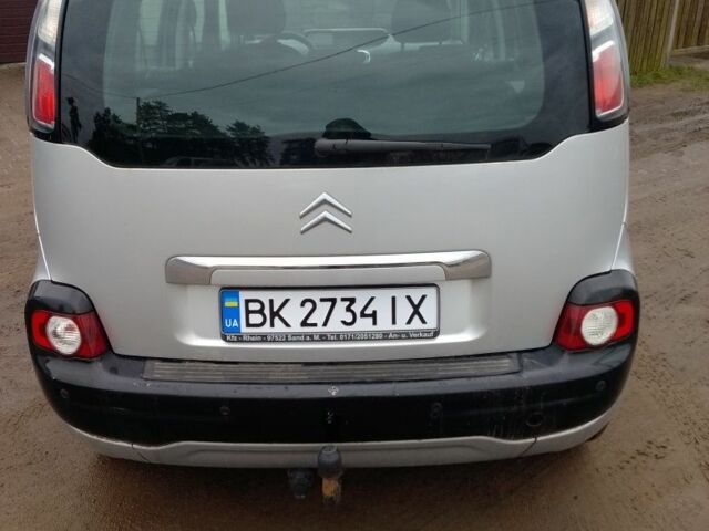 Серый Ситроен С3, объемом двигателя 1.6 л и пробегом 150 тыс. км за 3600 $, фото 2 на Automoto.ua