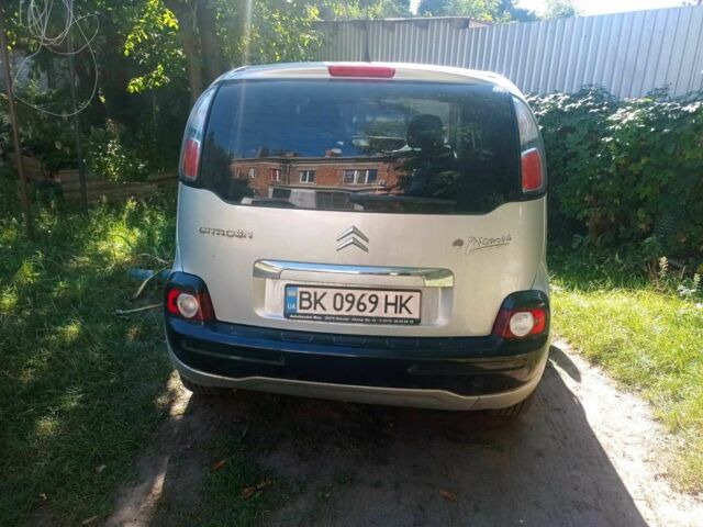 Серый Ситроен С3, объемом двигателя 1.4 л и пробегом 184 тыс. км за 5400 $, фото 2 на Automoto.ua