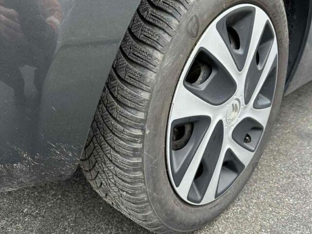 Серый Ситроен С3, объемом двигателя 1.6 л и пробегом 170 тыс. км за 6950 $, фото 5 на Automoto.ua