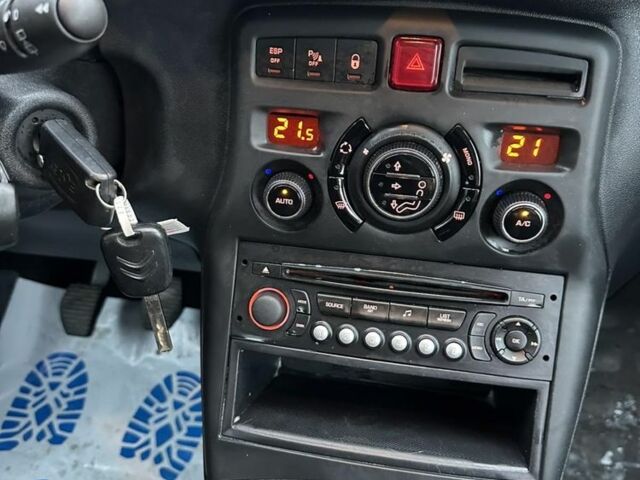 Серый Ситроен С3, объемом двигателя 1.6 л и пробегом 170 тыс. км за 6950 $, фото 12 на Automoto.ua