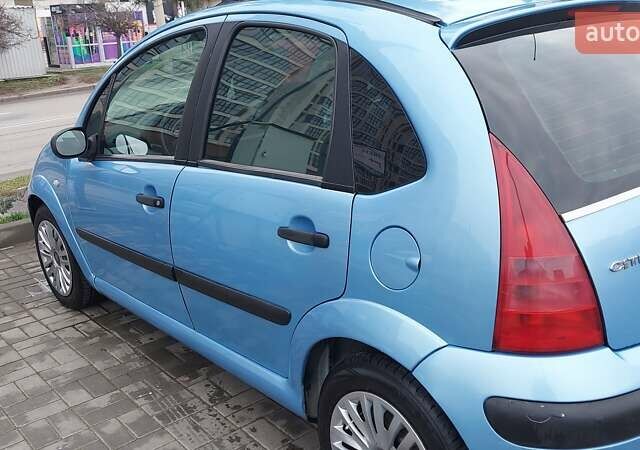 Синий Ситроен С3, объемом двигателя 1.36 л и пробегом 200 тыс. км за 3600 $, фото 4 на Automoto.ua