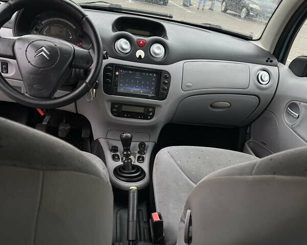 Синий Ситроен С3, объемом двигателя 1.36 л и пробегом 185 тыс. км за 2500 $, фото 27 на Automoto.ua