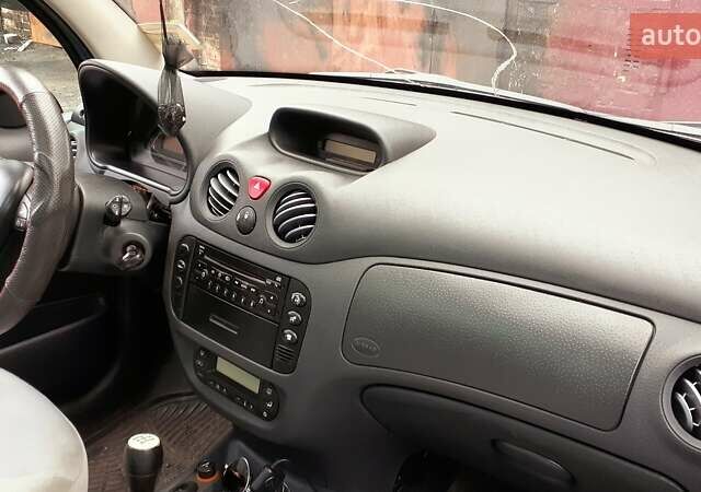 Синий Ситроен С3, объемом двигателя 1.6 л и пробегом 157 тыс. км за 4700 $, фото 29 на Automoto.ua