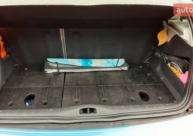 Синий Ситроен С3, объемом двигателя 1.6 л и пробегом 157 тыс. км за 4700 $, фото 4 на Automoto.ua