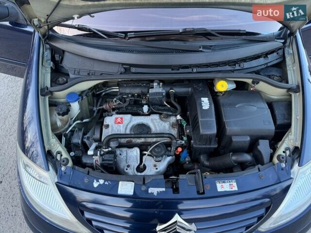Синій Сітроен С3, об'ємом двигуна 1.4 л та пробігом 253 тис. км за 2750 $, фото 32 на Automoto.ua