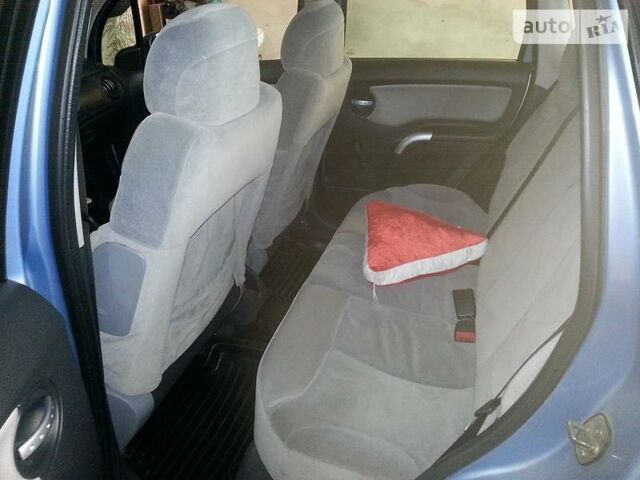 Синий Ситроен С3, объемом двигателя 1.6 л и пробегом 157 тыс. км за 4700 $, фото 18 на Automoto.ua