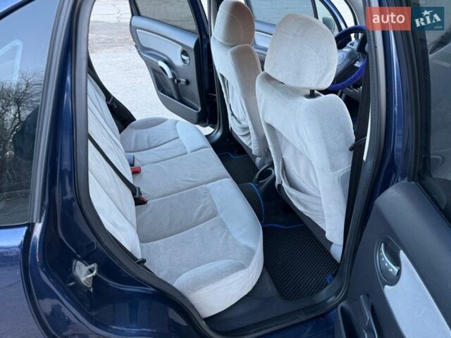 Синій Сітроен С3, об'ємом двигуна 1.4 л та пробігом 253 тис. км за 2750 $, фото 27 на Automoto.ua