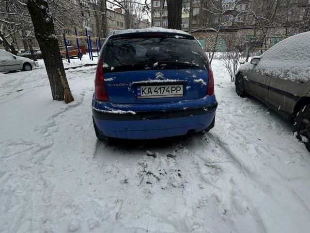 Синий Ситроен С3, объемом двигателя 1.4 л и пробегом 400 тыс. км за 2300 $, фото 2 на Automoto.ua