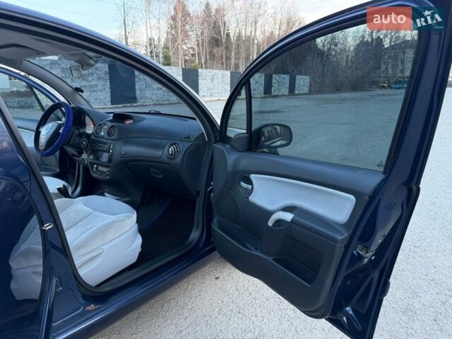 Синій Сітроен С3, об'ємом двигуна 1.4 л та пробігом 253 тис. км за 2750 $, фото 23 на Automoto.ua