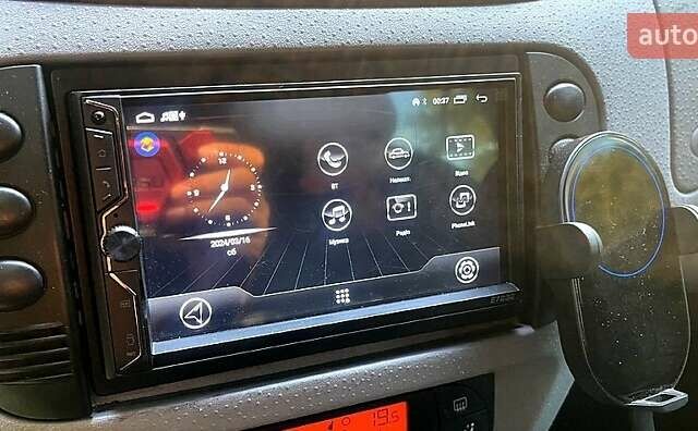 Ситроен С3 2003 в Запорожье на Automoto.ua Синий Ситроен С3, объемом двигателя 1.4 л и пробегом 195 тыс. км за 4500 $, фото 2 на Automoto.ua