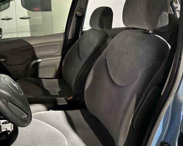 Синий Ситроен С3, объемом двигателя 1.4 л и пробегом 160 тыс. км за 4500 $, фото 7 на Automoto.ua