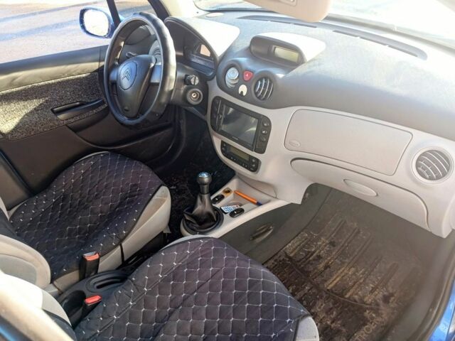 Синий Ситроен С3, объемом двигателя 1.6 л и пробегом 181 тыс. км за 2150 $, фото 6 на Automoto.ua