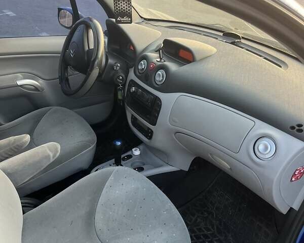Синій Сітроен С3, об'ємом двигуна 1.36 л та пробігом 240 тис. км за 2300 $, фото 8 на Automoto.ua