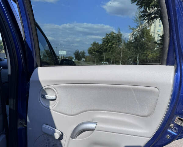 Синий Ситроен С3, объемом двигателя 1.59 л и пробегом 174 тыс. км за 4500 $, фото 12 на Automoto.ua