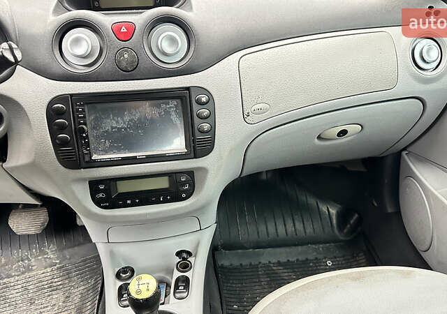Синій Сітроен С3, об'ємом двигуна 1.59 л та пробігом 200 тис. км за 1999 $, фото 5 на Automoto.ua