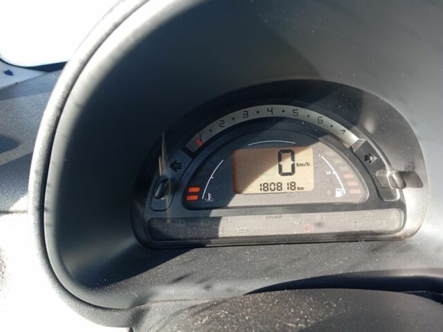 Синий Ситроен С3, объемом двигателя 1.6 л и пробегом 181 тыс. км за 2150 $, фото 5 на Automoto.ua