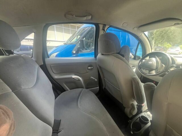 Ситроен С3 2004 в Запорожье на Automoto.ua Синий Ситроен С3, объемом двигателя 1.4 л и пробегом 200 тыс. км за 2000 $, фото 9 на Automoto.ua