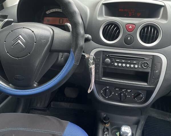 Синий Ситроен С3, объемом двигателя 1.4 л и пробегом 235 тыс. км за 4800 $, фото 2 на Automoto.ua