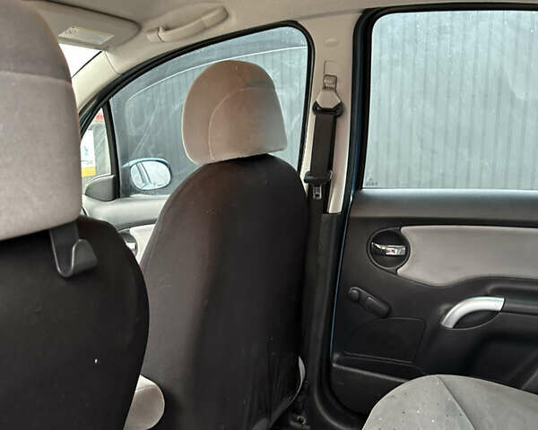 Синий Ситроен С3, объемом двигателя 1.4 л и пробегом 163 тыс. км за 5400 $, фото 22 на Automoto.ua