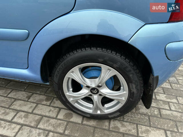 Синий Ситроен С3, объемом двигателя 1.4 л и пробегом 163 тыс. км за 5400 $, фото 4 на Automoto.ua