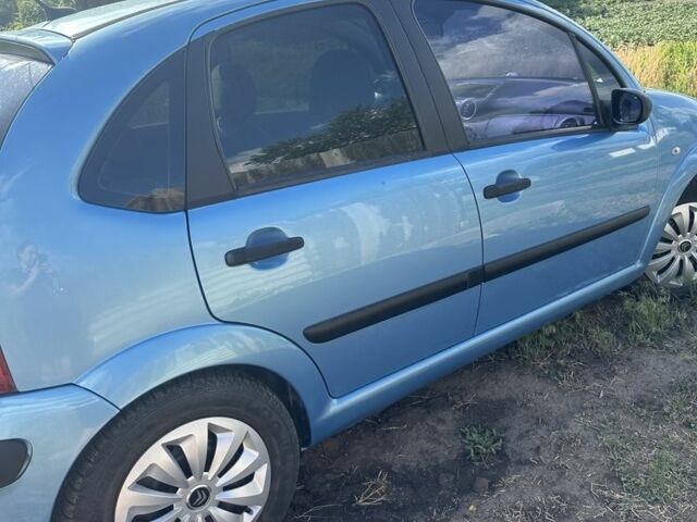 Синий Ситроен С3, объемом двигателя 1.4 л и пробегом 129 тыс. км за 3200 $, фото 1 на Automoto.ua