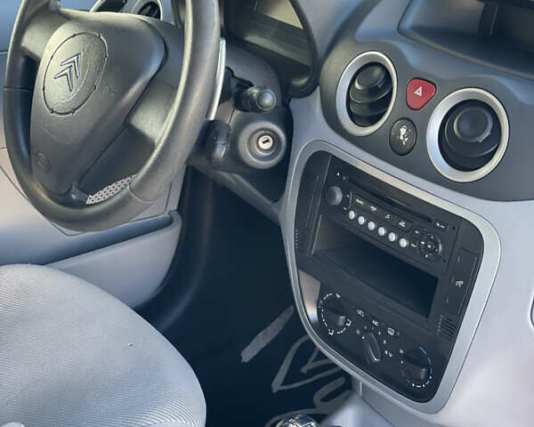 Синій Сітроен С3, об'ємом двигуна 1.36 л та пробігом 140 тис. км за 3200 $, фото 12 на Automoto.ua