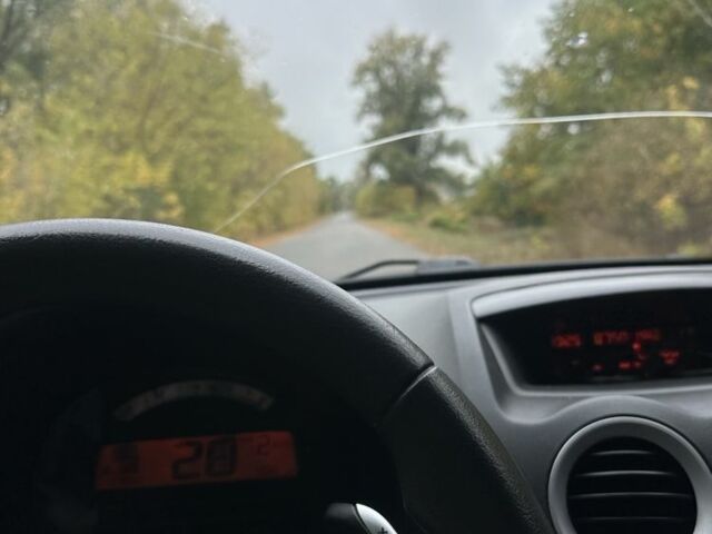 Синий Ситроен С3, объемом двигателя 1.4 л и пробегом 129 тыс. км за 3200 $, фото 4 на Automoto.ua