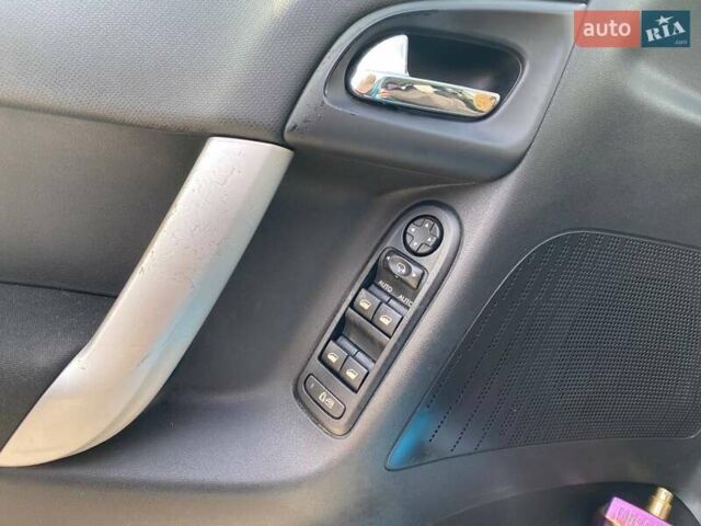 Синій Сітроен С3, об'ємом двигуна 1.4 л та пробігом 198 тис. км за 5700 $, фото 14 на Automoto.ua