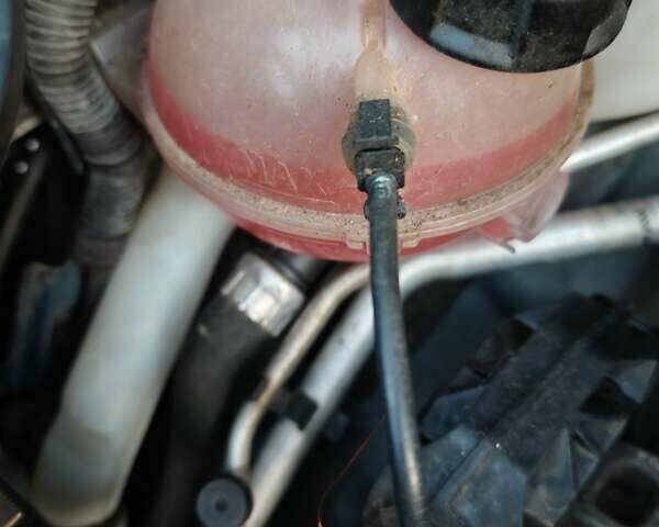 Синий Ситроен С3, объемом двигателя 1.2 л и пробегом 181 тыс. км за 7000 $, фото 31 на Automoto.ua