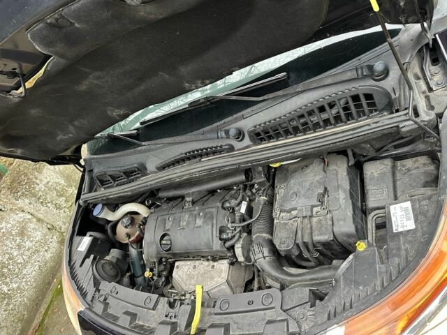 Синій Сітроен С3, об'ємом двигуна 1.6 л та пробігом 237 тис. км за 6550 $, фото 8 на Automoto.ua