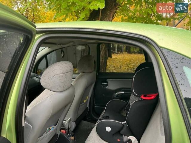 Сітроен С3 2003 у Дніпро (Дніпропетровську) на Automoto.ua Зелений Сітроен С3, об'ємом двигуна 1.12 л та пробігом 227 тис. км за 3300 $, фото 2 на Automoto.ua