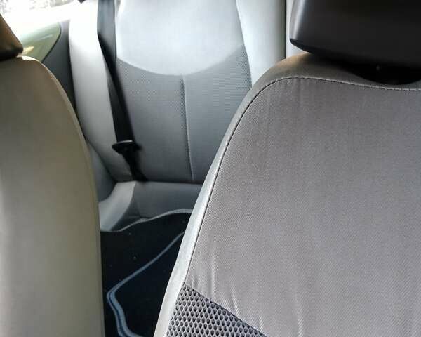 Зеленый Ситроен С3, объемом двигателя 1.6 л и пробегом 202 тыс. км за 5000 $, фото 8 на Automoto.ua