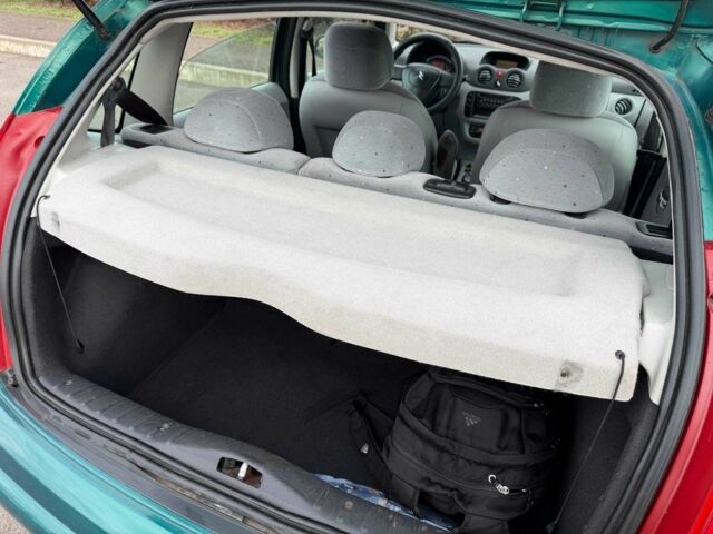 Зелений Сітроен С3, об'ємом двигуна 1.4 л та пробігом 224 тис. км за 4800 $, фото 21 на Automoto.ua