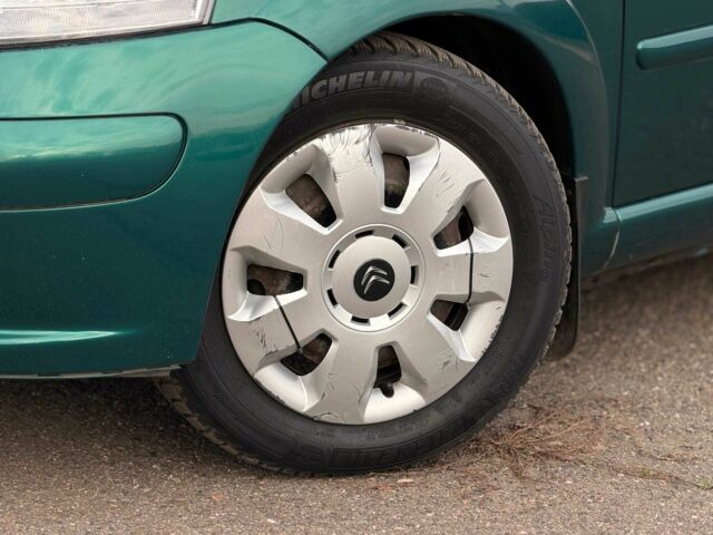 Зелений Сітроен С3, об'ємом двигуна 1.4 л та пробігом 224 тис. км за 4800 $, фото 4 на Automoto.ua