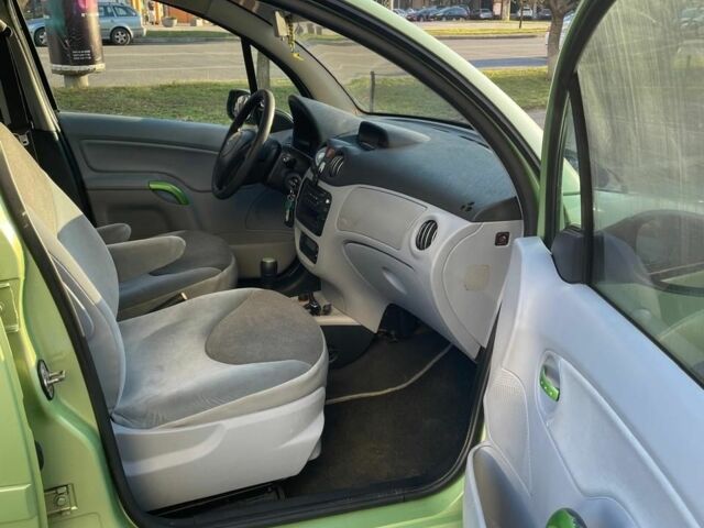 Зеленый Ситроен С3, объемом двигателя 1 л и пробегом 157 тыс. км за 3300 $, фото 7 на Automoto.ua