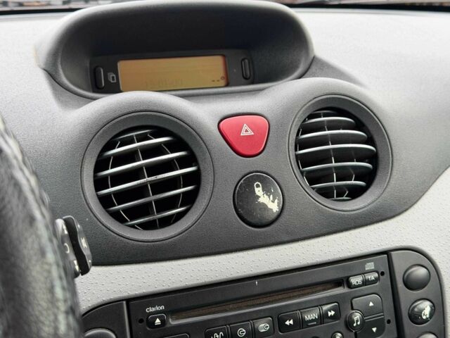 Зелений Сітроен С3, об'ємом двигуна 1.4 л та пробігом 224 тис. км за 4800 $, фото 23 на Automoto.ua