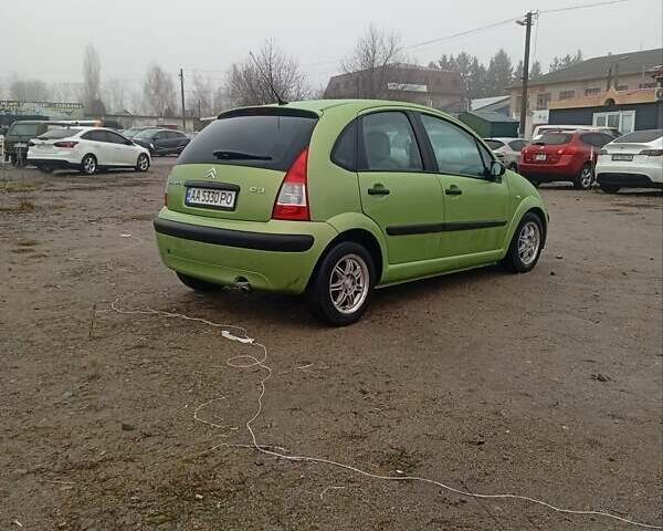 Зелений Сітроен С3, об'ємом двигуна 1.36 л та пробігом 161 тис. км за 4200 $, фото 3 на Automoto.ua