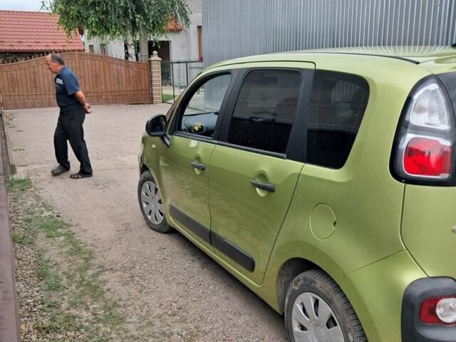 Ситроен С3 2010 в Черновцах на Automoto.ua Зеленый Ситроен С3, объемом двигателя 1.4 л и пробегом 152 тыс. км за 4650 $, фото 2 на Automoto.ua