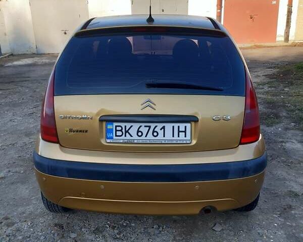 Помаранчевий Сітроен С3, об'ємом двигуна 1.1 л та пробігом 237 тис. км за 2650 $, фото 5 на Automoto.ua