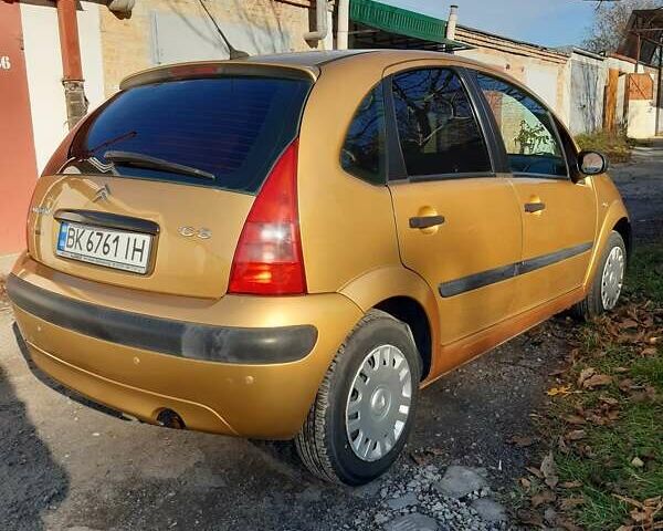 Помаранчевий Сітроен С3, об'ємом двигуна 1.1 л та пробігом 237 тис. км за 2650 $, фото 2 на Automoto.ua