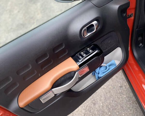 Оранжевый Ситроен С3, объемом двигателя 1.2 л и пробегом 110 тыс. км за 13300 $, фото 21 на Automoto.ua