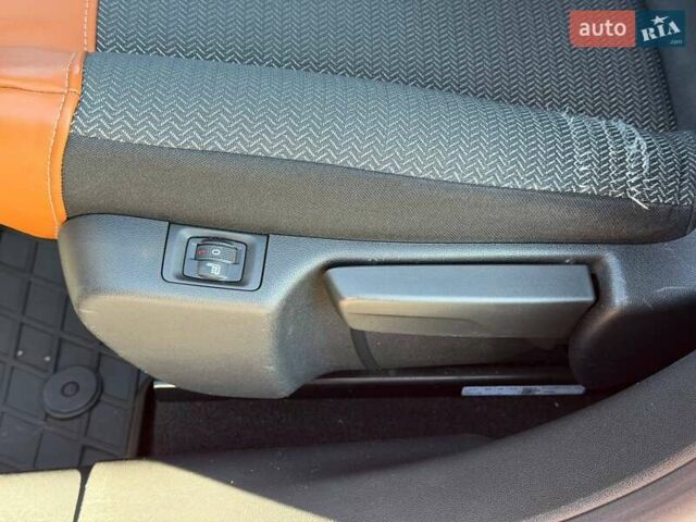 Оранжевый Ситроен С3, объемом двигателя 1.2 л и пробегом 56 тыс. км за 15700 $, фото 36 на Automoto.ua