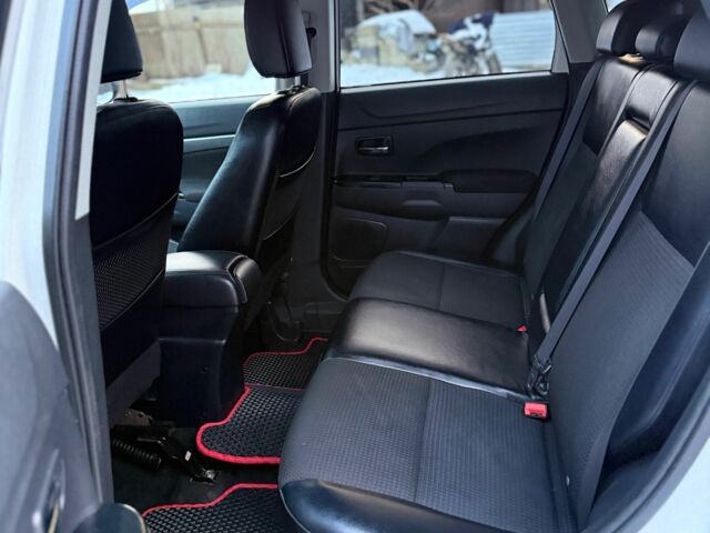 Белый Ситроен С4 Аиркросс, объемом двигателя 1.8 л и пробегом 220 тыс. км за 11500 $, фото 3 на Automoto.ua